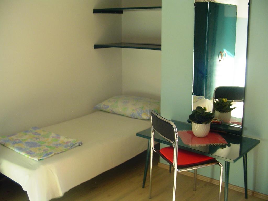 Apartments Ana&Neso Pakoštane Quarto foto